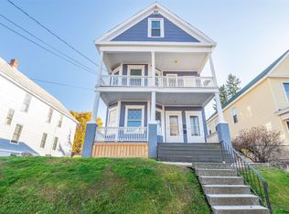 15 Munro Ct, Troy, NY 12180