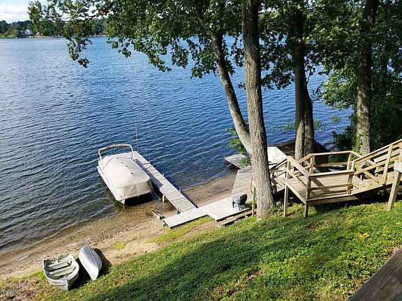 3rd image of 48484 Hill Dr