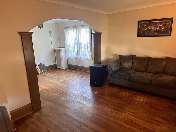 4th image of 1781 Randolph Ave