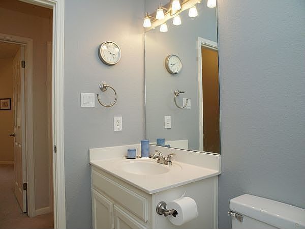 2nd Bathroom