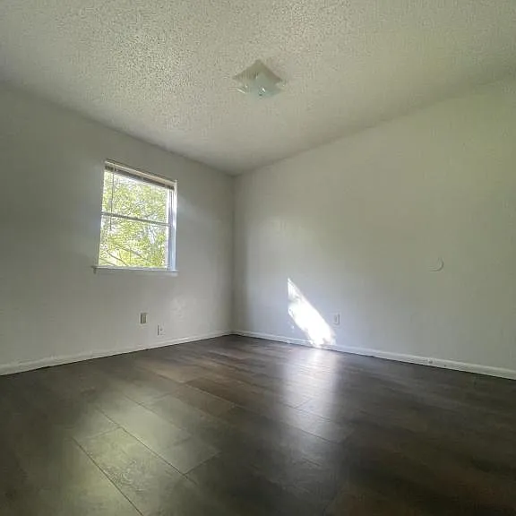 1208 Urbantke Ct #6 — Photo 4