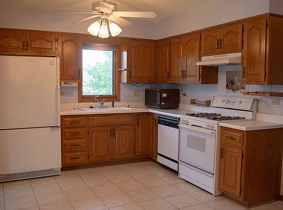 5th image of 18212 Ohio Ct