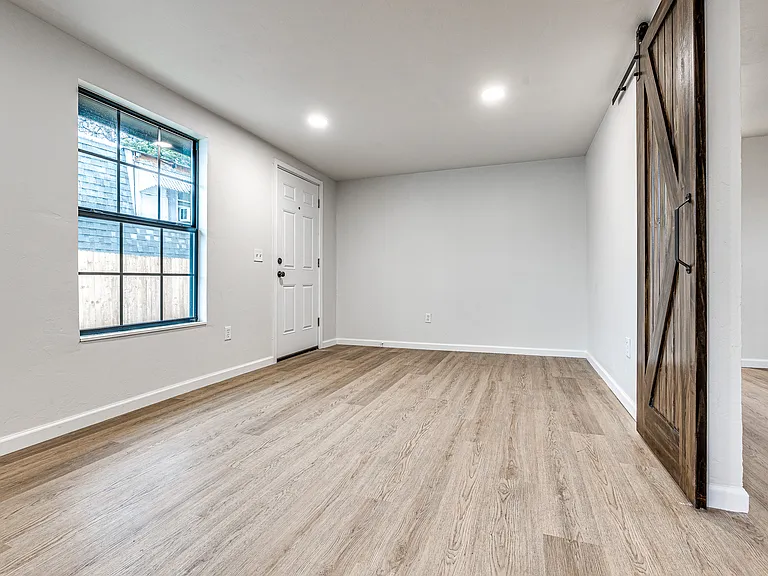 2314.5 NW 21st St #2 — Photo 7