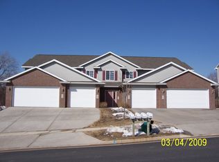 215 Parador Pl, Cottage Grove, WI 53527