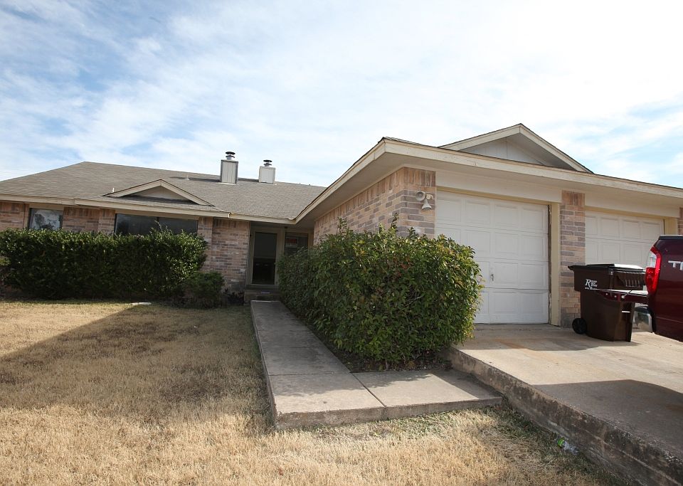 1st image of 1421 Hermitage Dr