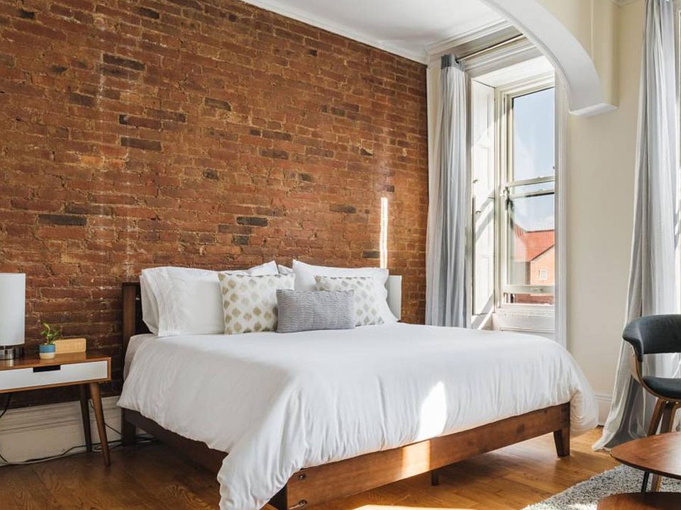 1st image of 239 Summit Ave #2