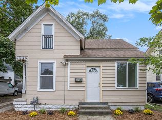 1054 Crosby St NW, Grand Rapids, MI 49504