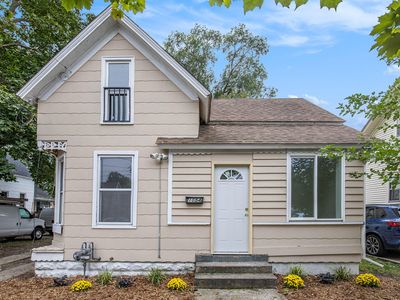 1054 Crosby St NW, Grand Rapids, MI, 49504