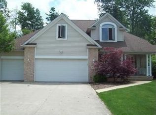 4772 Litchfield Dr, Richmond Heights, OH 44143