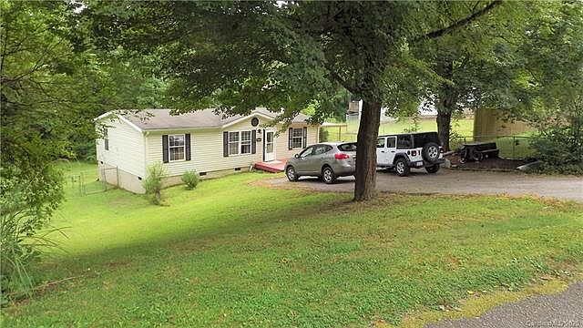1st image of 207 Rolling Oaks Dr