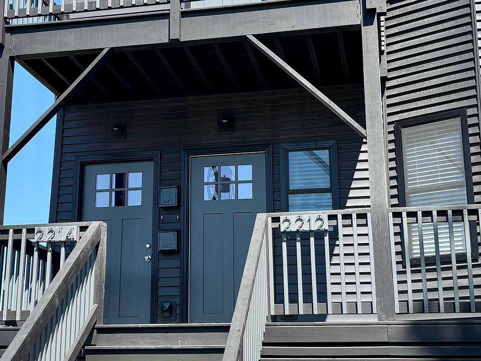 1st image of 2212 N Cambridge Ave #2212