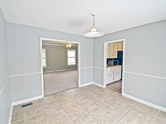 5th image of 112 Arrowood Ct