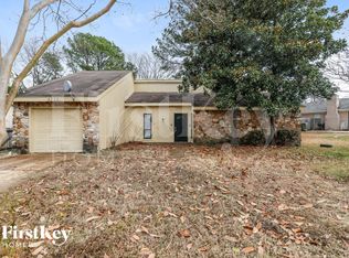 4130 Silverleaf Rd, Memphis, TN 38115