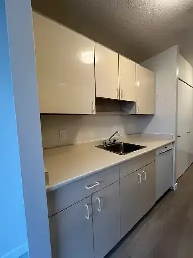 1260 Nelson St #904 — Photo 11