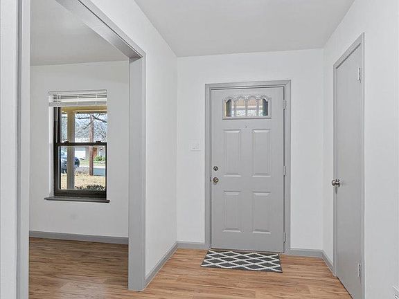4th image of 1105 Minda Dr