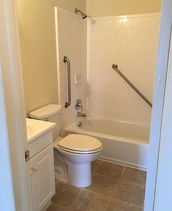 4th image of 110 Leavenworth St