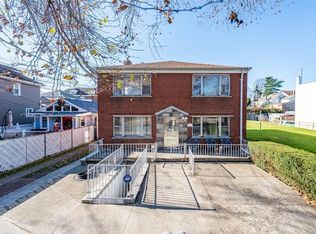 915 Throggs Neck Expy, Bronx, NY 10465