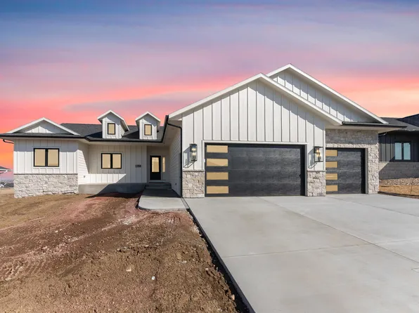 2704 S Galena Ave, Sioux Falls, SD 57110