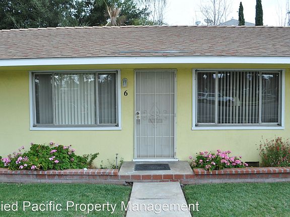 2nd image of 6 W Cypress Ave #10931109