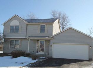 62 Hazel Bark Run, Rochester, NY 14606