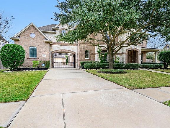 3rd image of 11815 Oakshield Ln
