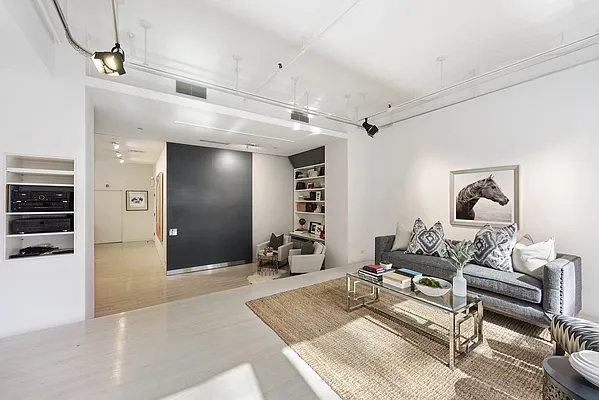 Sold by Nest Seekers International | media 14