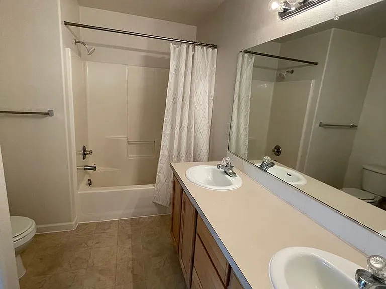 6220 SW 182nd Ter — Photo 10