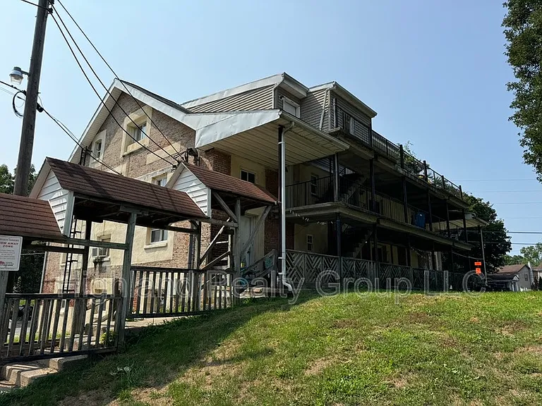 1889 Habecker Rd #4 — Photo 1
