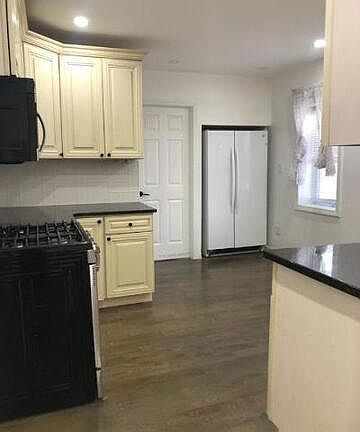 5th image of 151-153 Alexander Ave