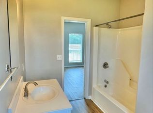 1514 Hogan Rd, Deatsville, AL 36022