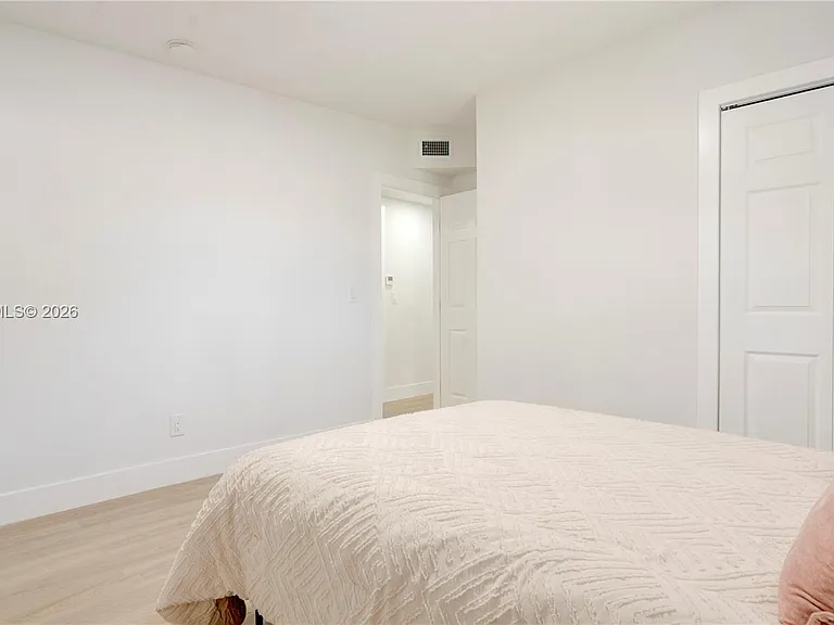 2736 NW 21st Ave — Photo 13