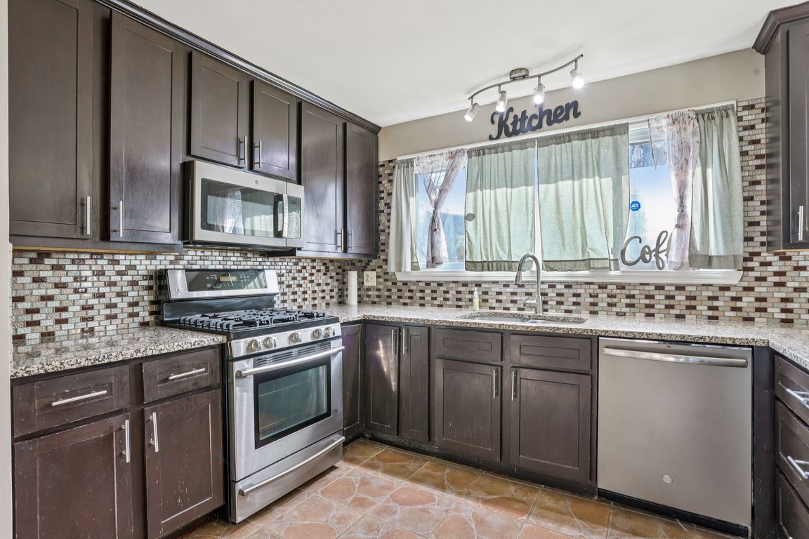 next background image