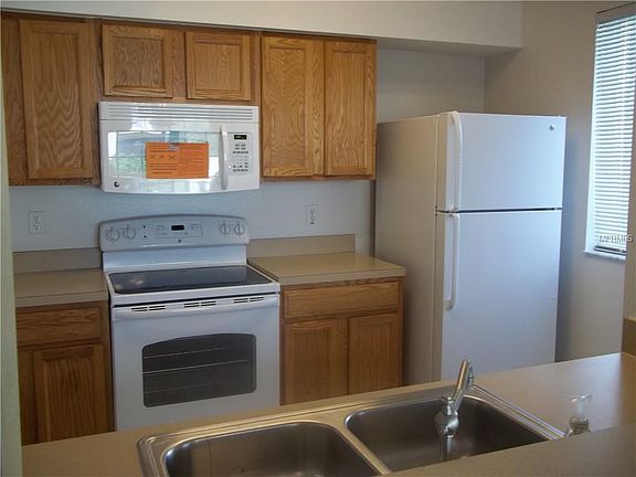 4th image of 18118 Paradise Point Dr