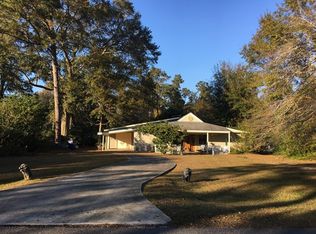 106 Pine Burr Rd, Carriere, MS 39426