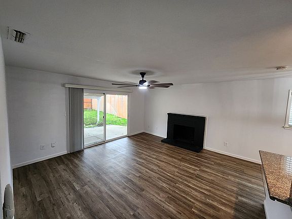 4th image of 636 Arthur Dr