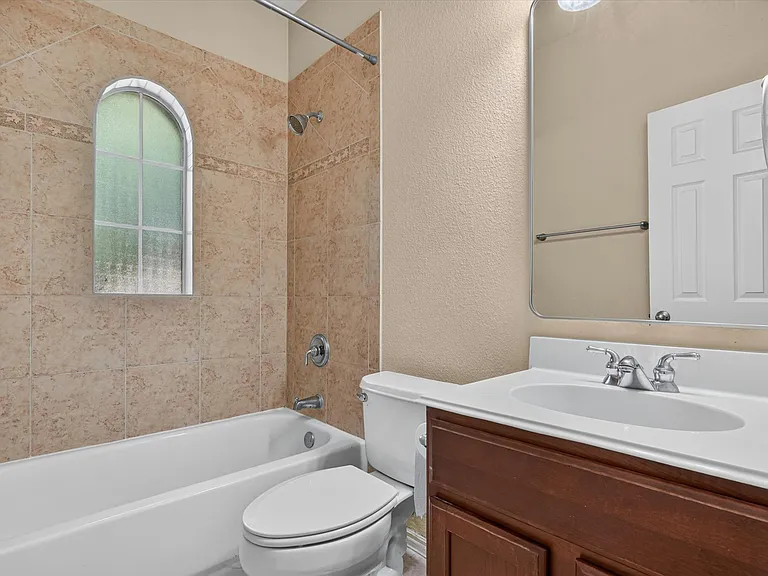 11945 Henderson Dr — Photo 19