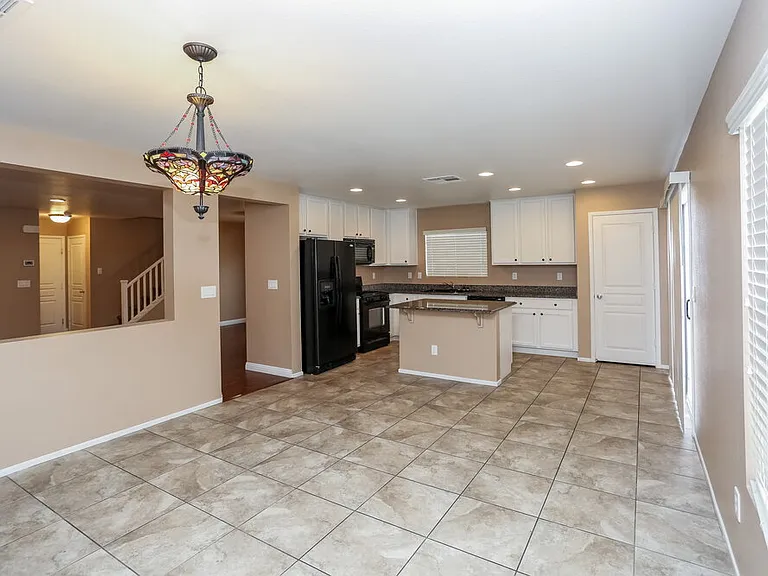 9434 Blooming Grove Ave — Photo 4