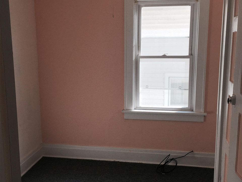 1st image of 15 Blum Ave #2