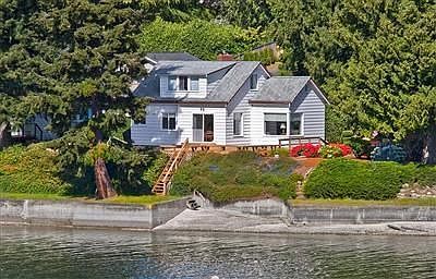 1st image of 1821 S Marine Dr
