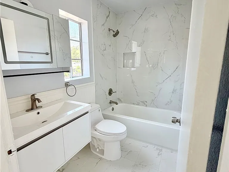 3250 Andrita St #3 — Photo 4