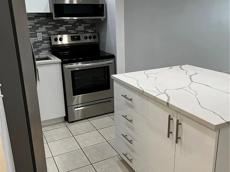 701 Pine Dr #204 — Photo 13