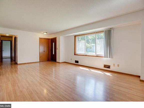 3rd image of 7816 45 1/2 Ave N