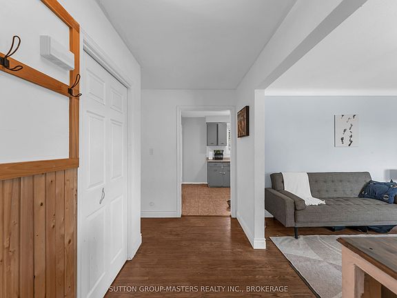 5th image of 39 Oxford Cres