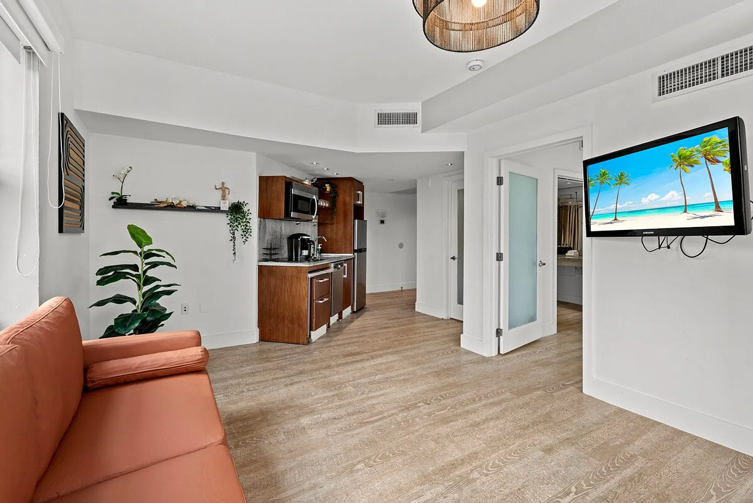 2 bed, 2.0 bath, $8,543 — Photo 1
