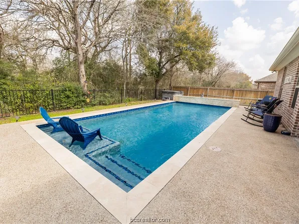 15611 Long Creek Ln, College Station, TX 77845