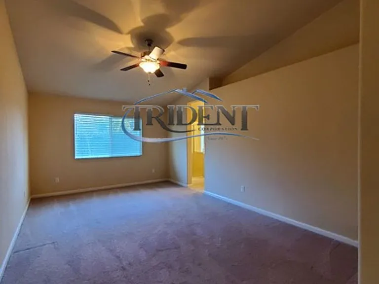1221 Plumas Links St — Photo 10