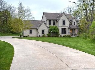 3765 S Cari Adam Dr, New Berlin, WI 53146