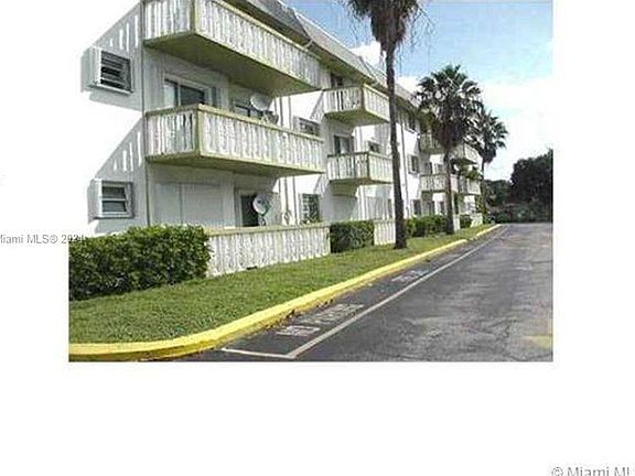 2nd image of 15205 6th Ave #D206