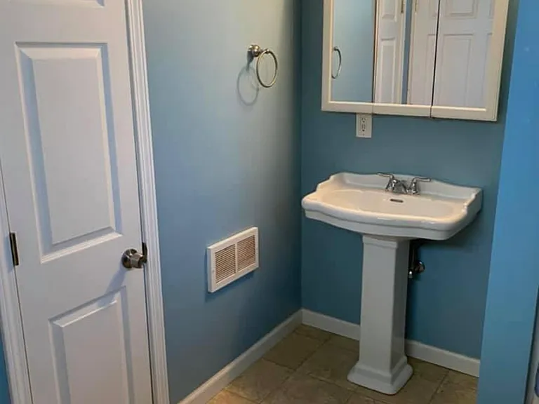 401 Holl Rd NE — Photo 10