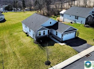 4220 Cypress Ln, Whitehall, PA 18052